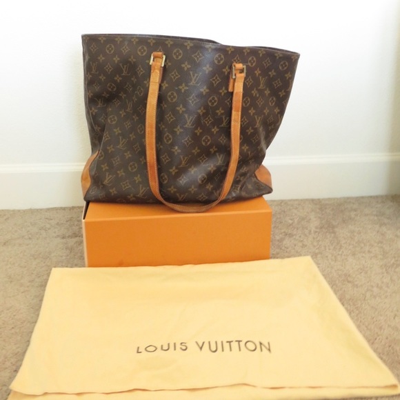 Authentic Louis Vuitton bag - Picture 1 of 2